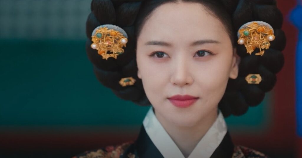 Consort Kang Mok-ju of Bon Appétit, Your Majesty