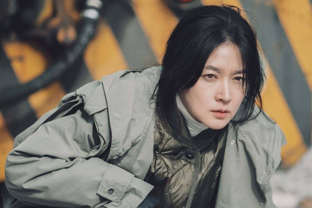 Lee Young-ae as Koo Kyung-yi in Inspector Koo